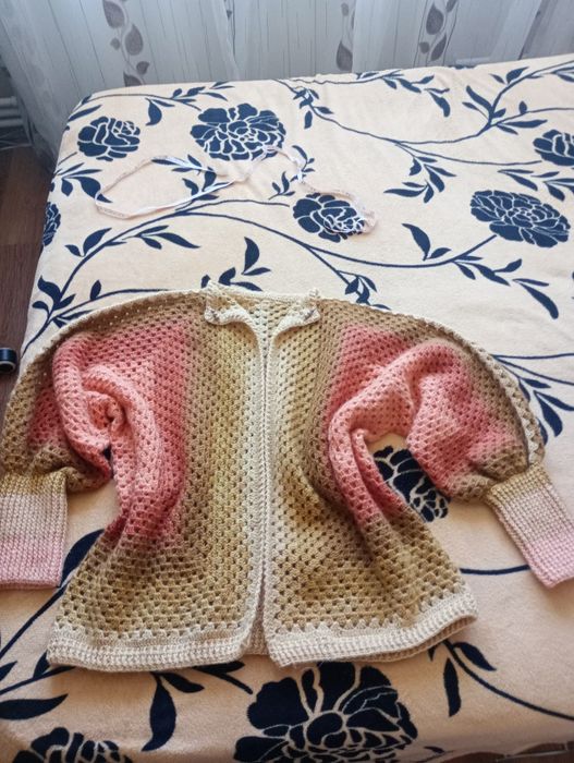 Cardigan croșetat manual handmade