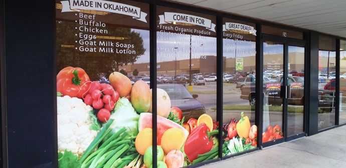 Amenajari si Decorari/Colantari vitrine MAGAZINE -realizam si grafica!