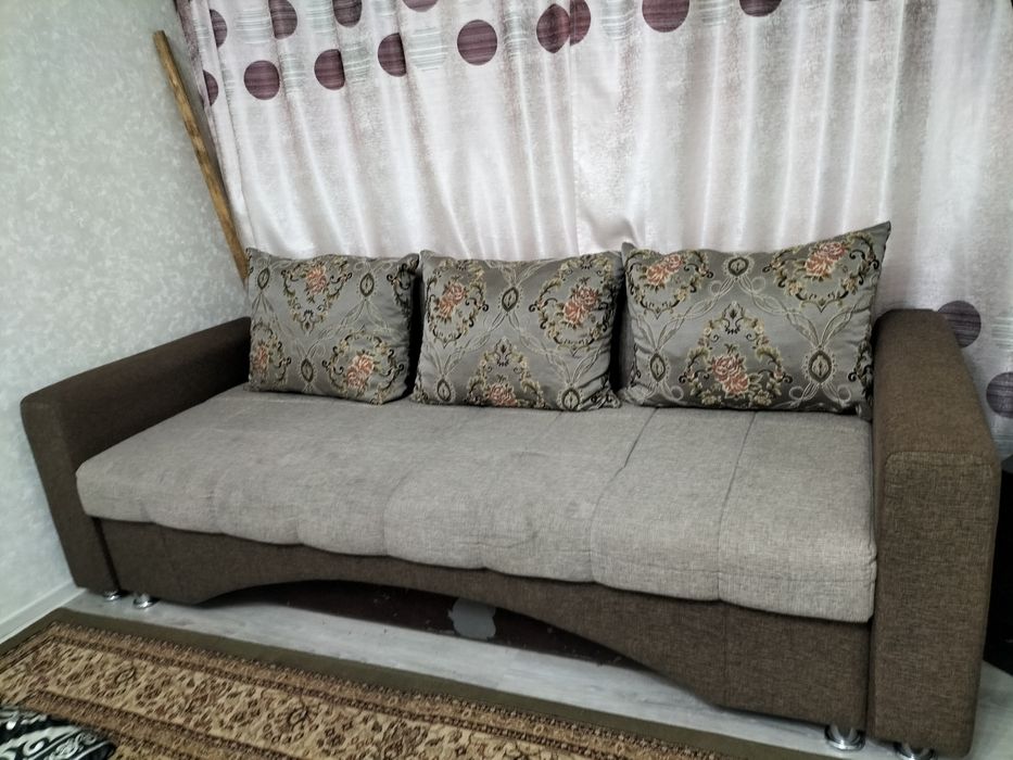 диван раскладной и кресло