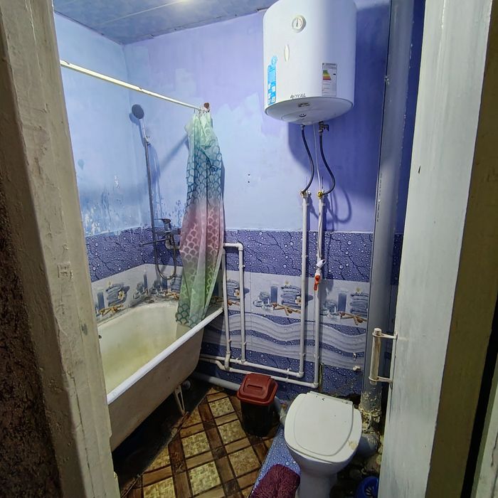 1 xonali Dom sotiladi