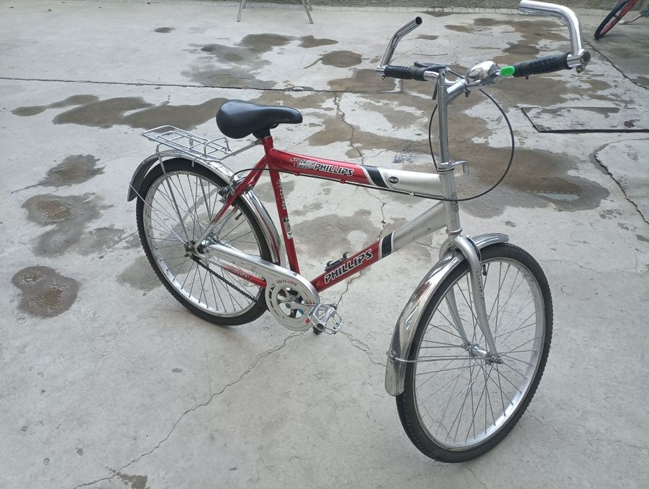 Велосипед Philips и маленький в придачу