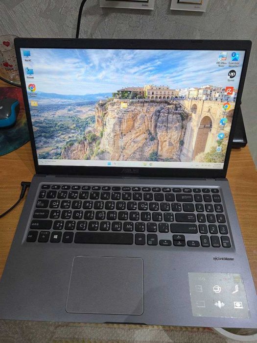 ASUS X15 Vivobook office, dasturlash va studentlar uchun zo'r tanlov
