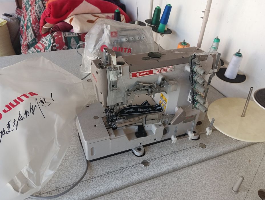 Juita швени машини