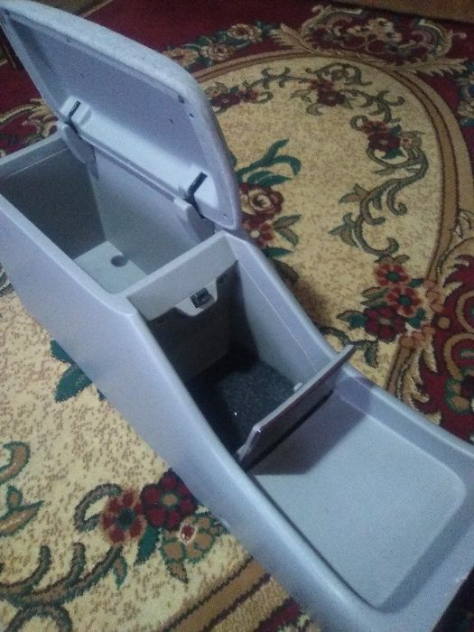 подлокотник на тойота надиа