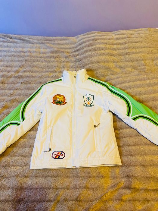 Geaca călduroasă din fâs pt iarna