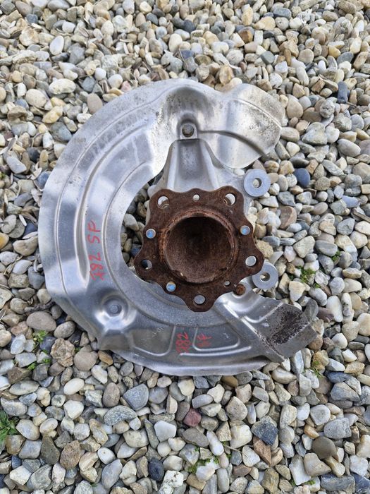 Fuzeta portfuzeta stanga fata dreapta spate bmw m3 m4 f80 f82 f83