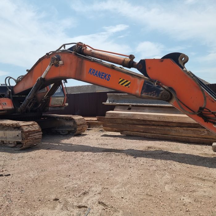 Продам экскаватор