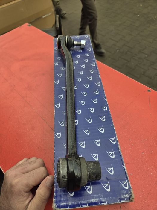 Тяга задни а4 96