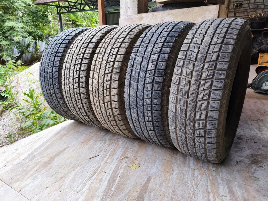 265 70 R16 Комплект 4шт. Зима Nexen. Шины