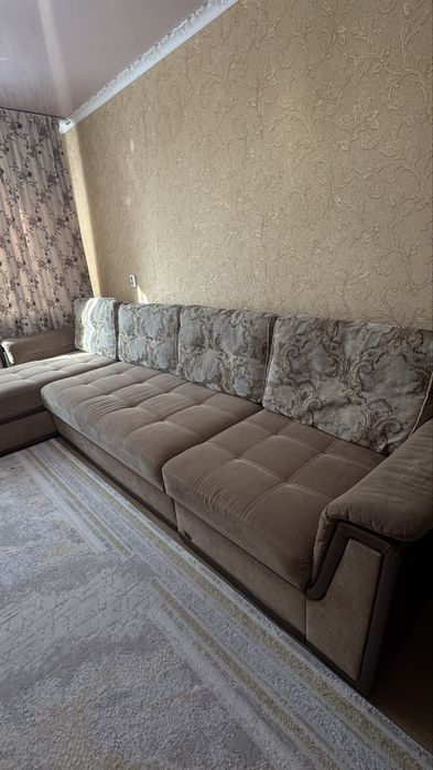 Угловой диван в отличном состоянии