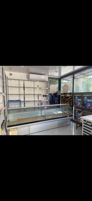 Юриб турган магазин