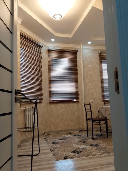 Uy sotiladi narxini kelishamiz .