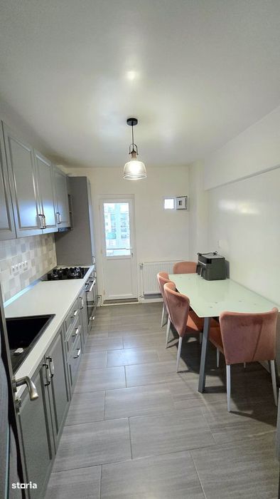 Apartament 3 camere decomandat, renovat, 2 bai, loc parcare, Gavana 3