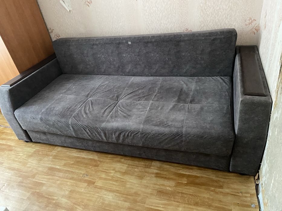 Диван бесплатно отдаем