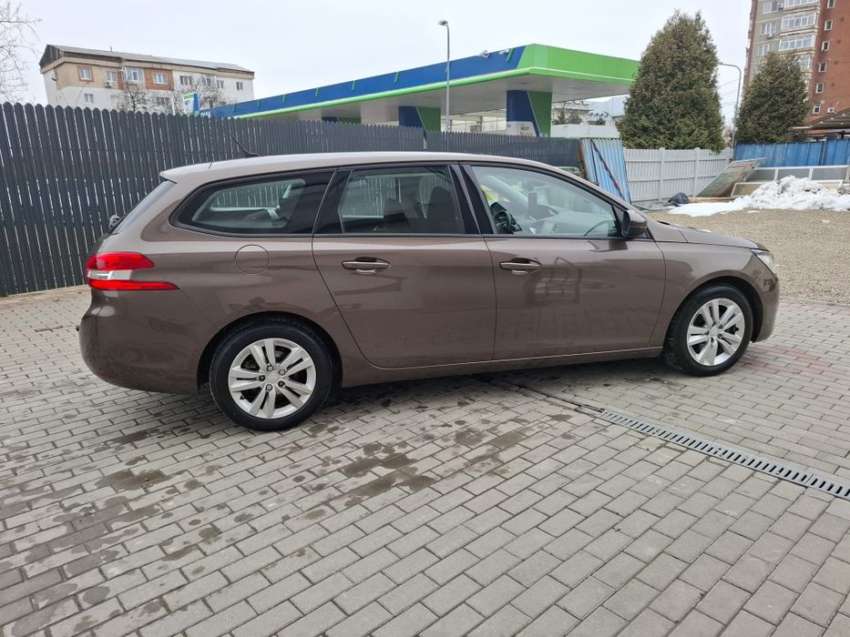 Vând peugeot 308 2015
