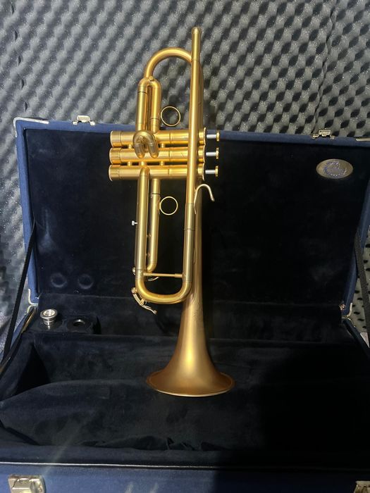 Vând trompetă  B&S MBX3-M Gold Brushed