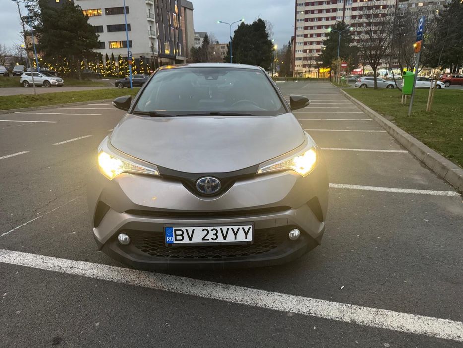 Toyota Chr 2017  hybrid BI TONE !