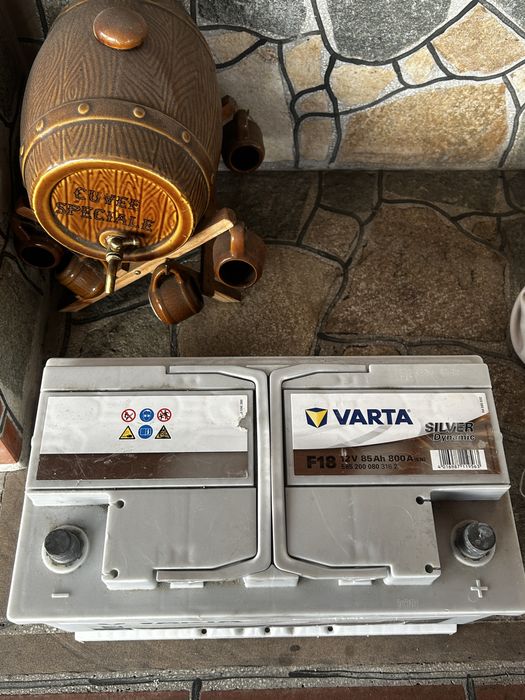 Акумулатор Varta 12V 85 Ah 800A(EN]