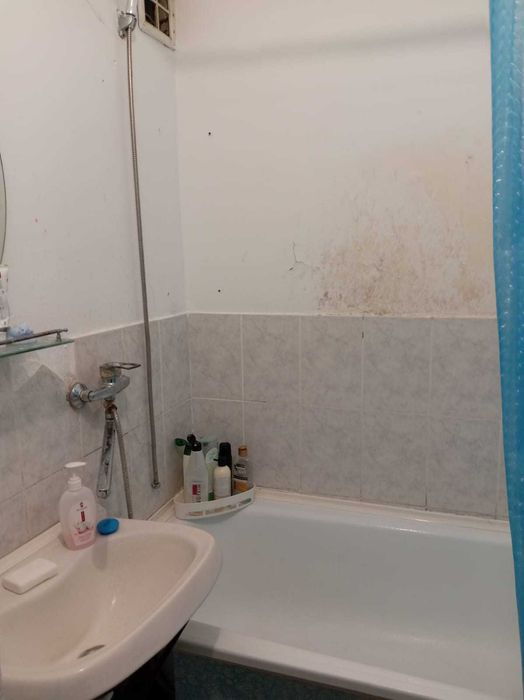 продам 2-ком квартиру РН Азии