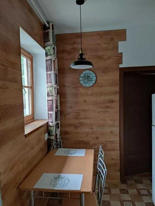 2 apartamente confortabile in curtea privata, cu locuri de parcare