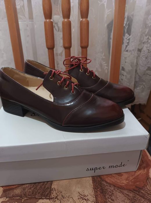 Прометни-есенни дамски обувки