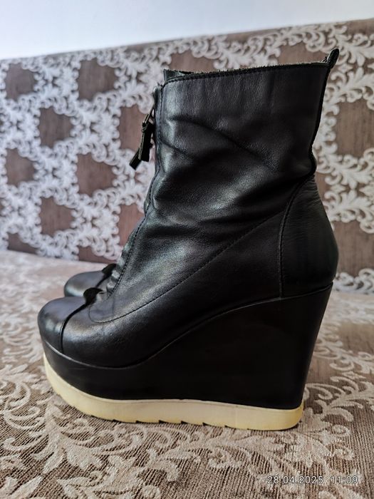 Маратонки, сандали, ботуши  37 номер