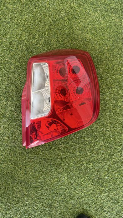 Chevrolet Lasseti Jentra orqa fara ong tomon