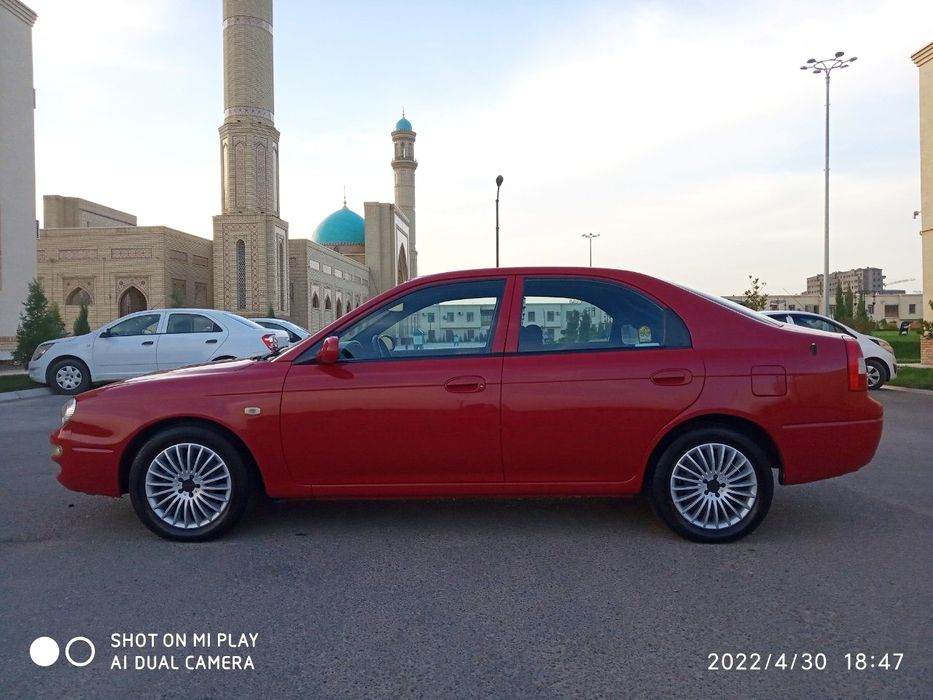 KIA SHUMA avtomobili sotiladi