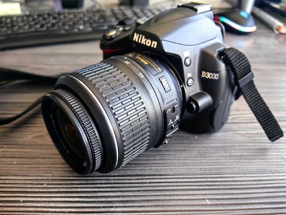 Vând aparat foto DSLR Nikon D3000 – stare foarte bună, pachet complet