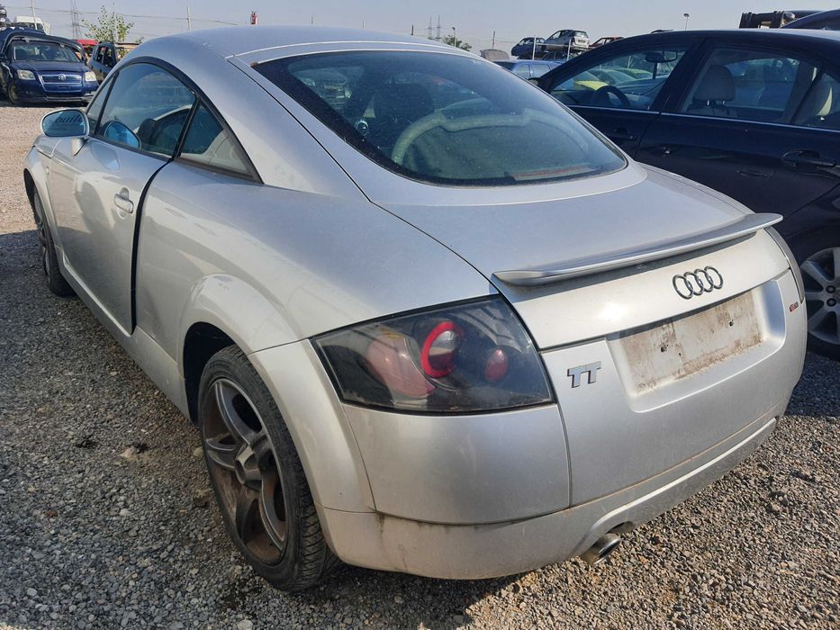 На части! Audi TT