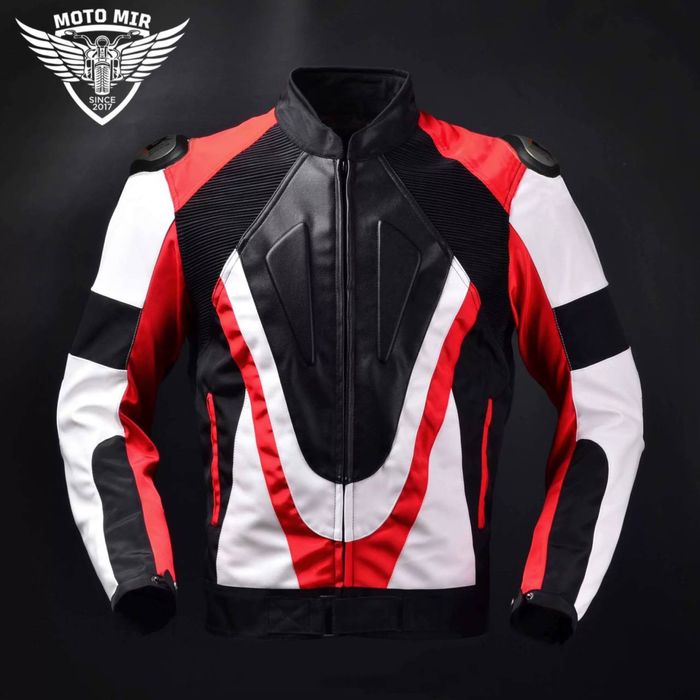 В наличии имеется новый раздельный мотокомбинезон DAINESE