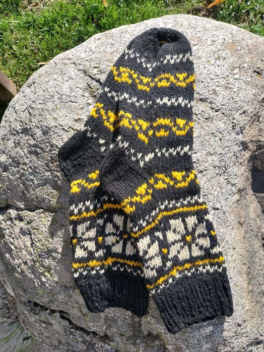 Вълнени чорапи налични и по поръчка