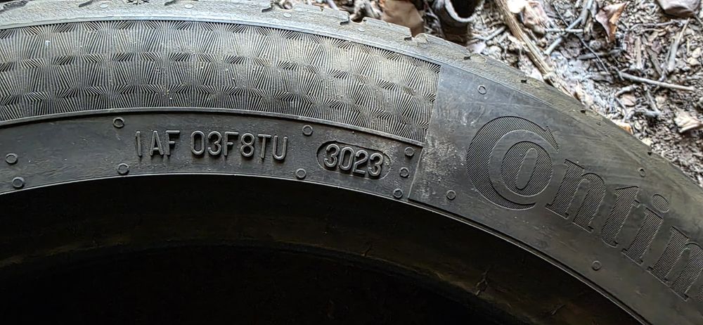 Гуми 2бр 225/45/17 - 1бр- 80 евро