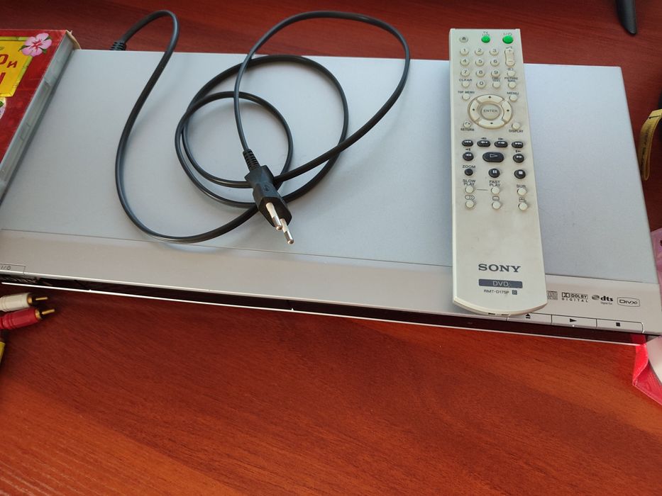 Продам DVD Sony  работает на ура