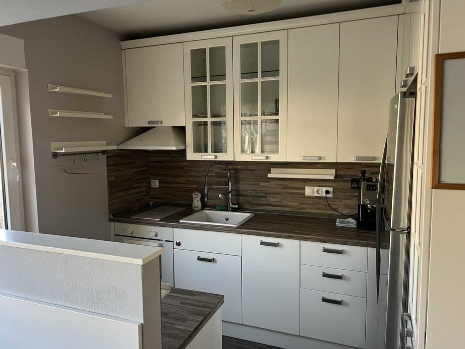 Двустаен апартамент под наем в жк. Стрелбище