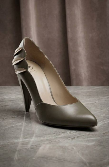 Женские туфли Anis