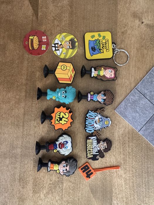 Продам kinder фигурки майн крафт, Влад а4