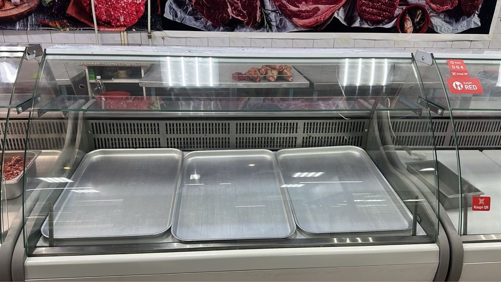 Продам витрину холоднильник, подтоварка.