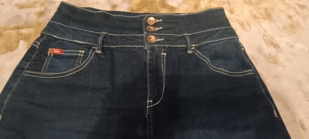 Fusta midi jeans elastica Lee Cooper, măsura M, impecabila