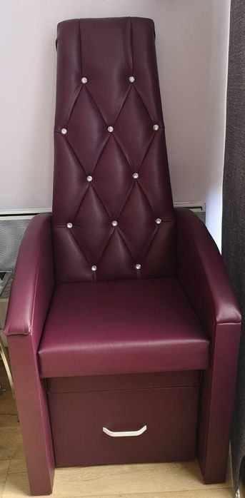 Луксозен педикюрен стол