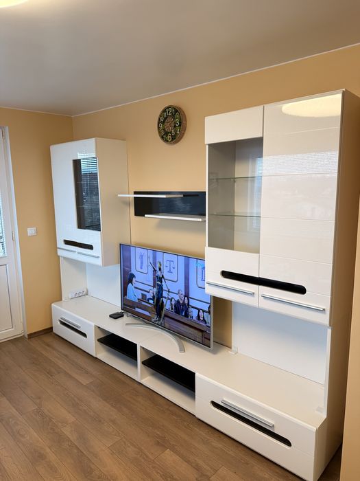 Холна секция бяла