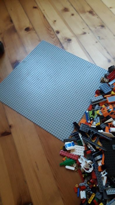 Лего-части, упътвания, човечета