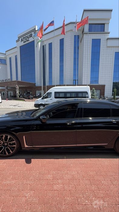 Bmw j12 long srochniy sotiladi