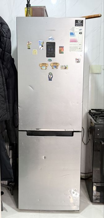 Холодильник Samsung