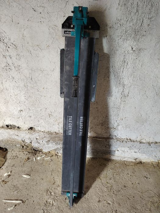 Плиткорез в хорошем состоянии.