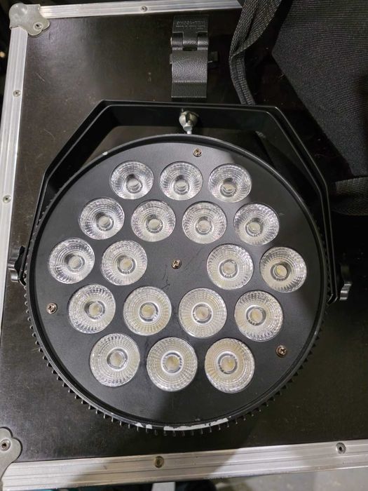 Par LED FOS Par 18x10w FLAT