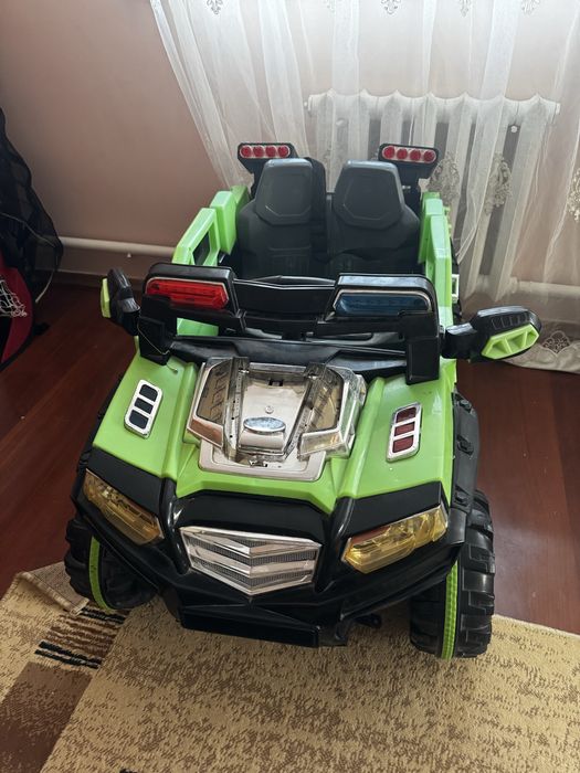 Детские вещи батут качеля машинки