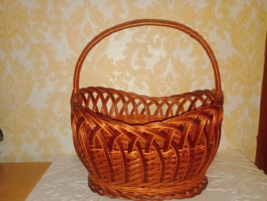 Корзина из натуральной лазы