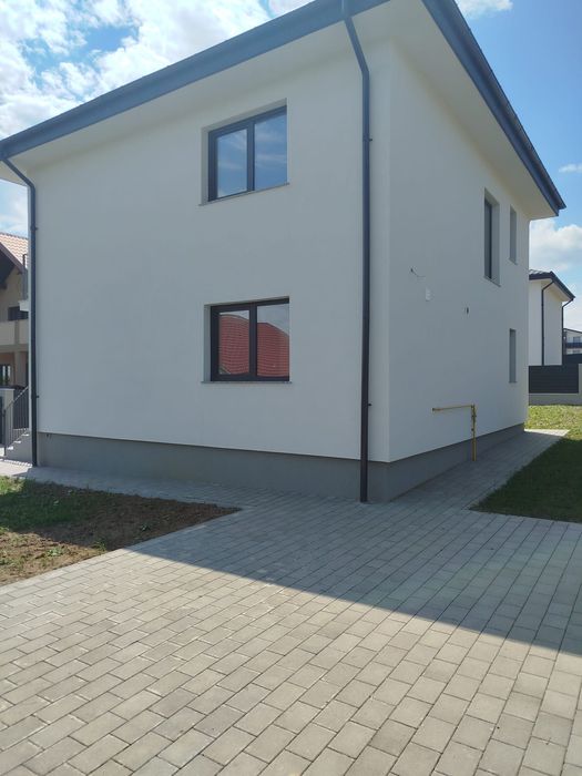 Vând   casă nouă  la cheie în cartier Burdujeni, Suceava