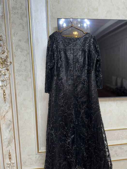 Вечерное платье большимерка